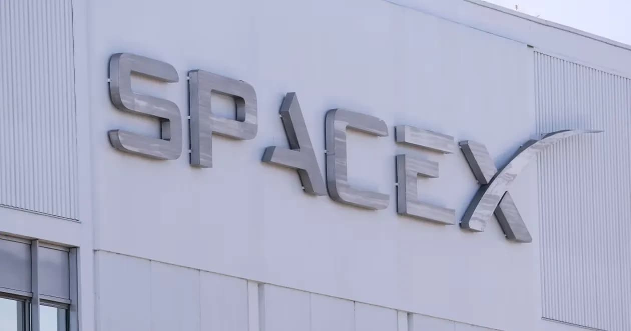 SpaceX รุกตลาดมือถือสหรัฐฯ ท้าทาย 3 ค่ายโทรคมนาคมใหญ่