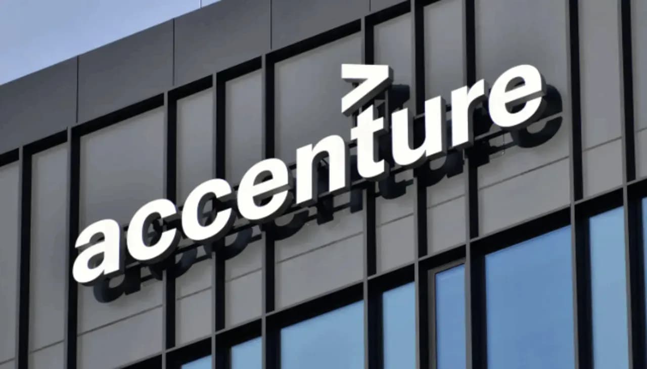 Accenture เผยงบ 3Q26 ดีกว่าคาด แต่แนวโน้มแย่ และซื้อกิจการ Cybersecurity ถึง 3 บริษัท