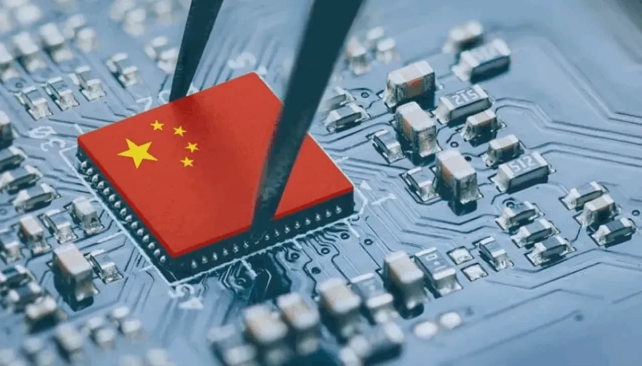 DeepSeek–Zhipu เร่งออกแบบชิป AI เอง ลดพึ่งพา Nvidia–Huawei