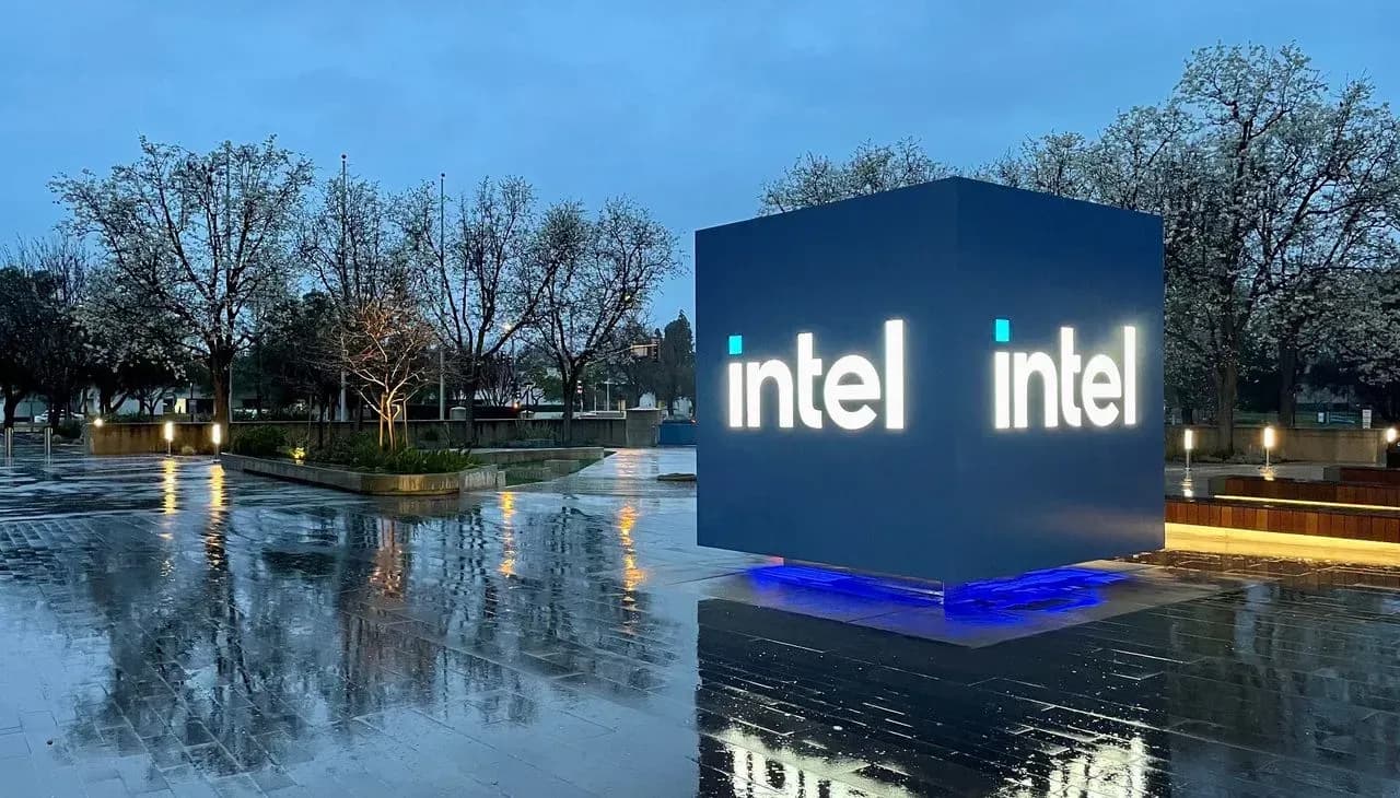 INTC: เพิ่มกำลังผลิตชิป AI ในยุโรป พร้อมนำเทคโนโลยี 18A สู่อวกาศ