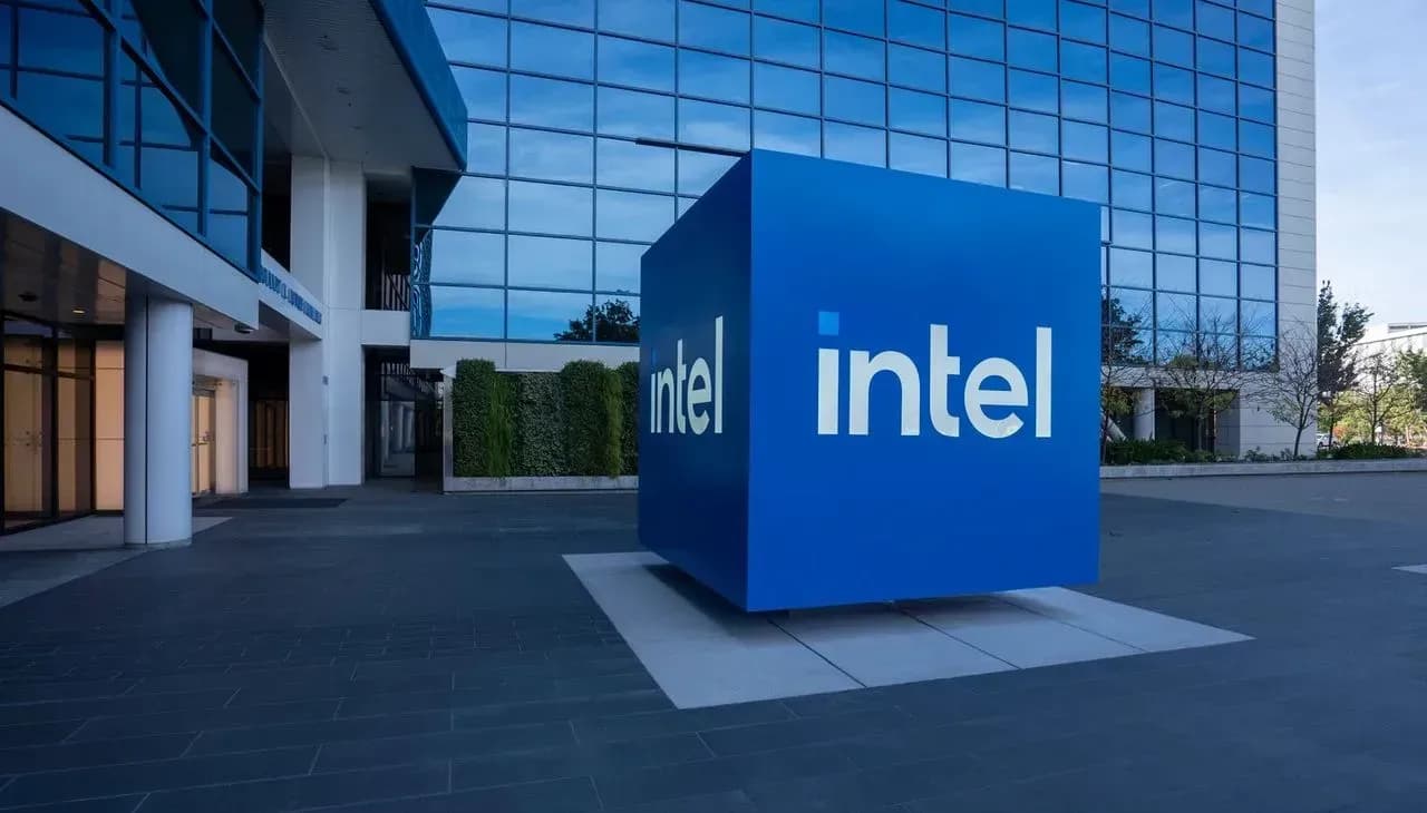 Intel เร่งฟื้นธุรกิจ ท่ามกลางการแข่งขัน AI ที่รุนแรงขึ้น