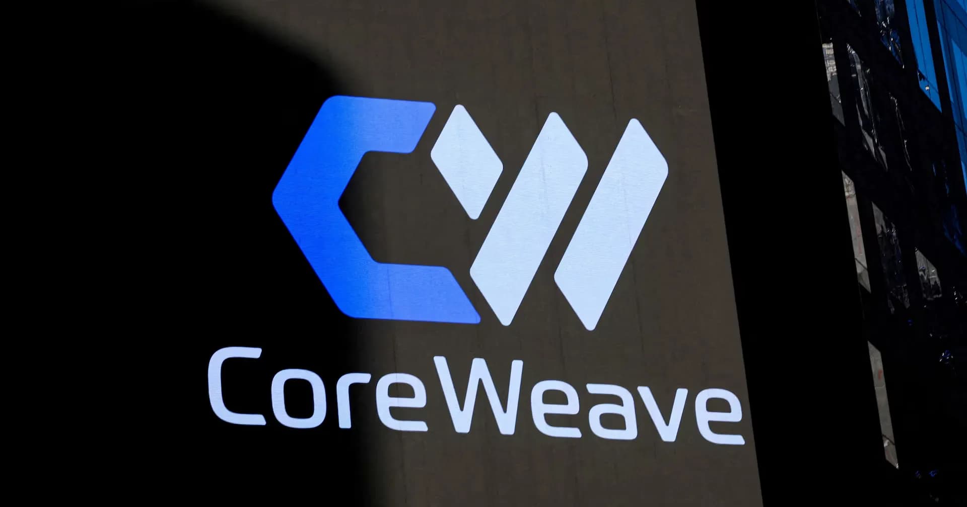 CoreWeave ปรับตัวลง 15% หลังหนี้เสี่ยงสูง ฉุดหุ้น AI กังวลฟองสบู่สินเชื่อ