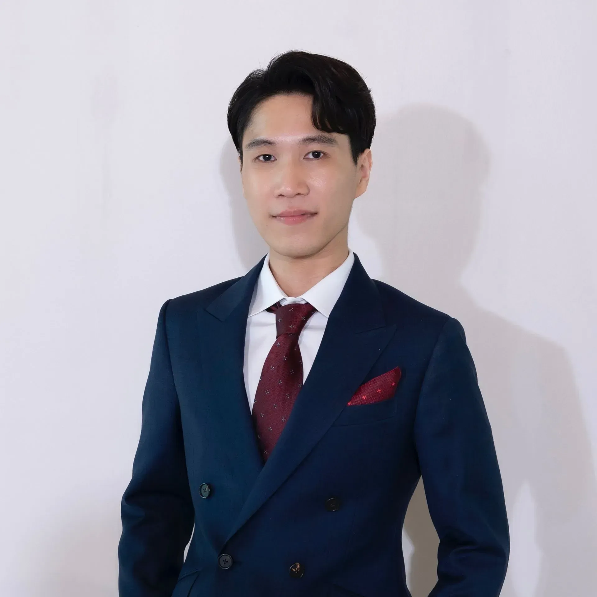 วีรวุฒิ โรจน์ฤทัย, CFA, CFP®